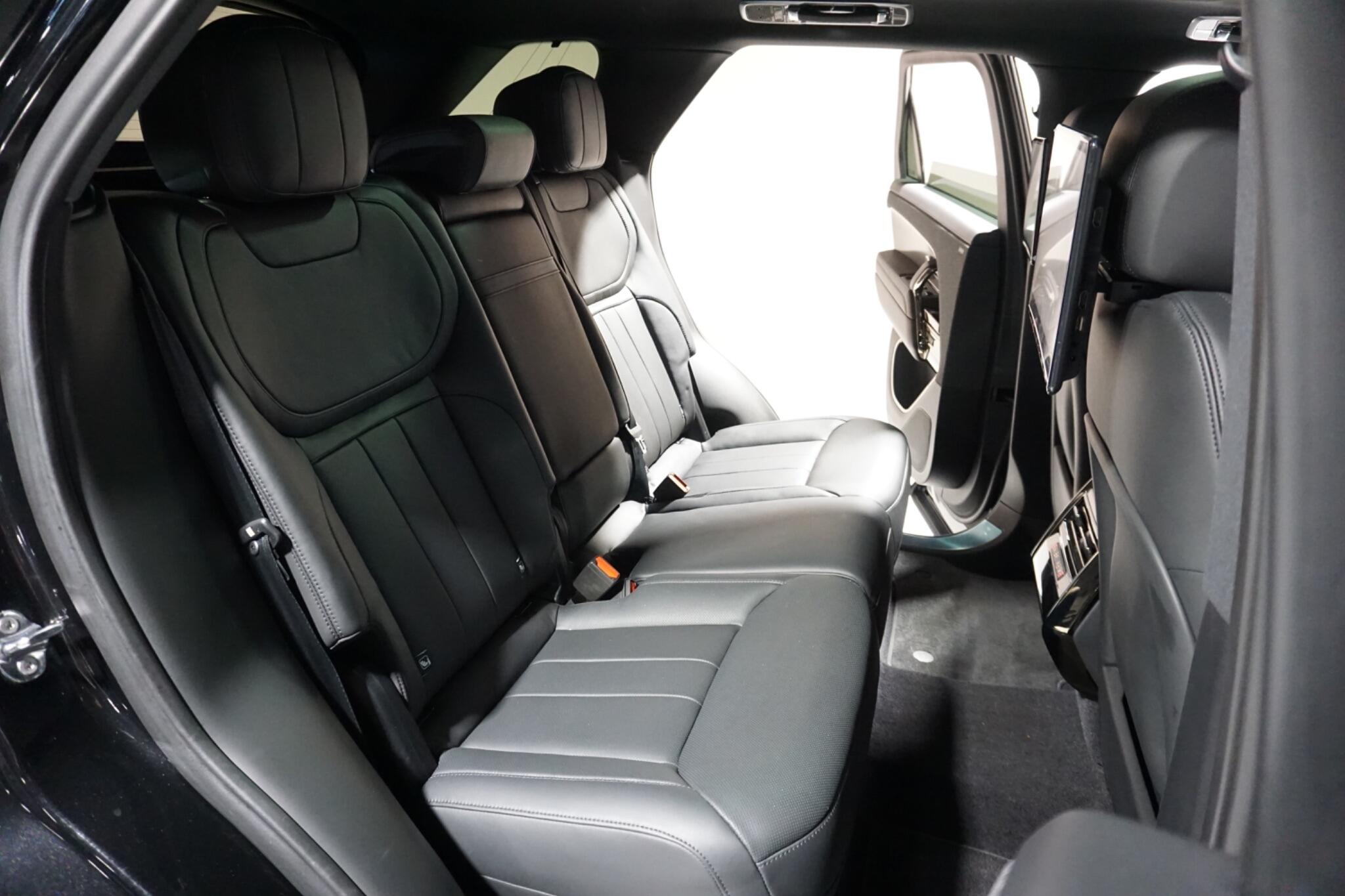 Land Rover Range Rover Sport 3.0 D300 MHEV Dynamic SE SUV 5dr Diesel Auto 4WD Euro 6 (s/s) (300 ps)